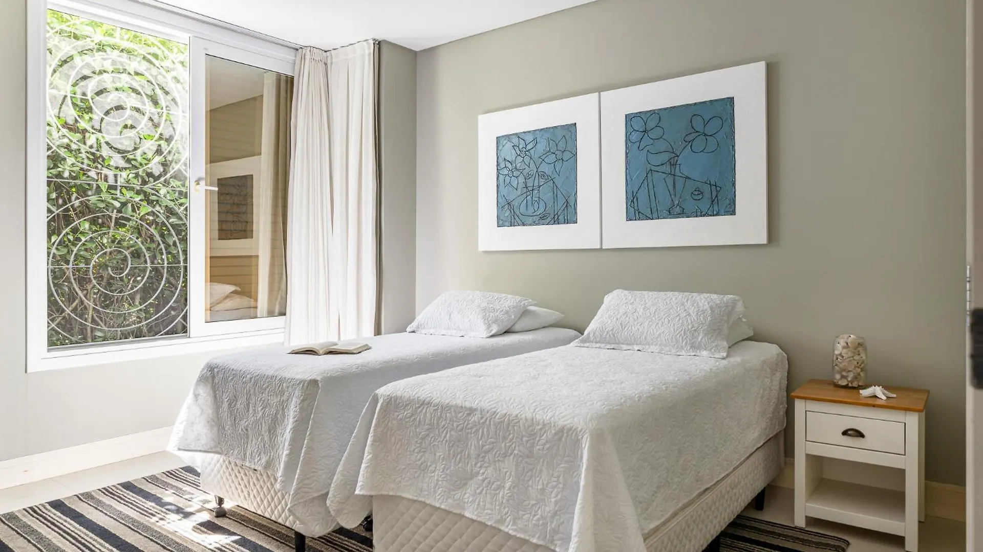 Casa 4 Suites Jurere Internacional - Faxineira E Cozinheira Incluidos Todos Os Dias Florianópolis