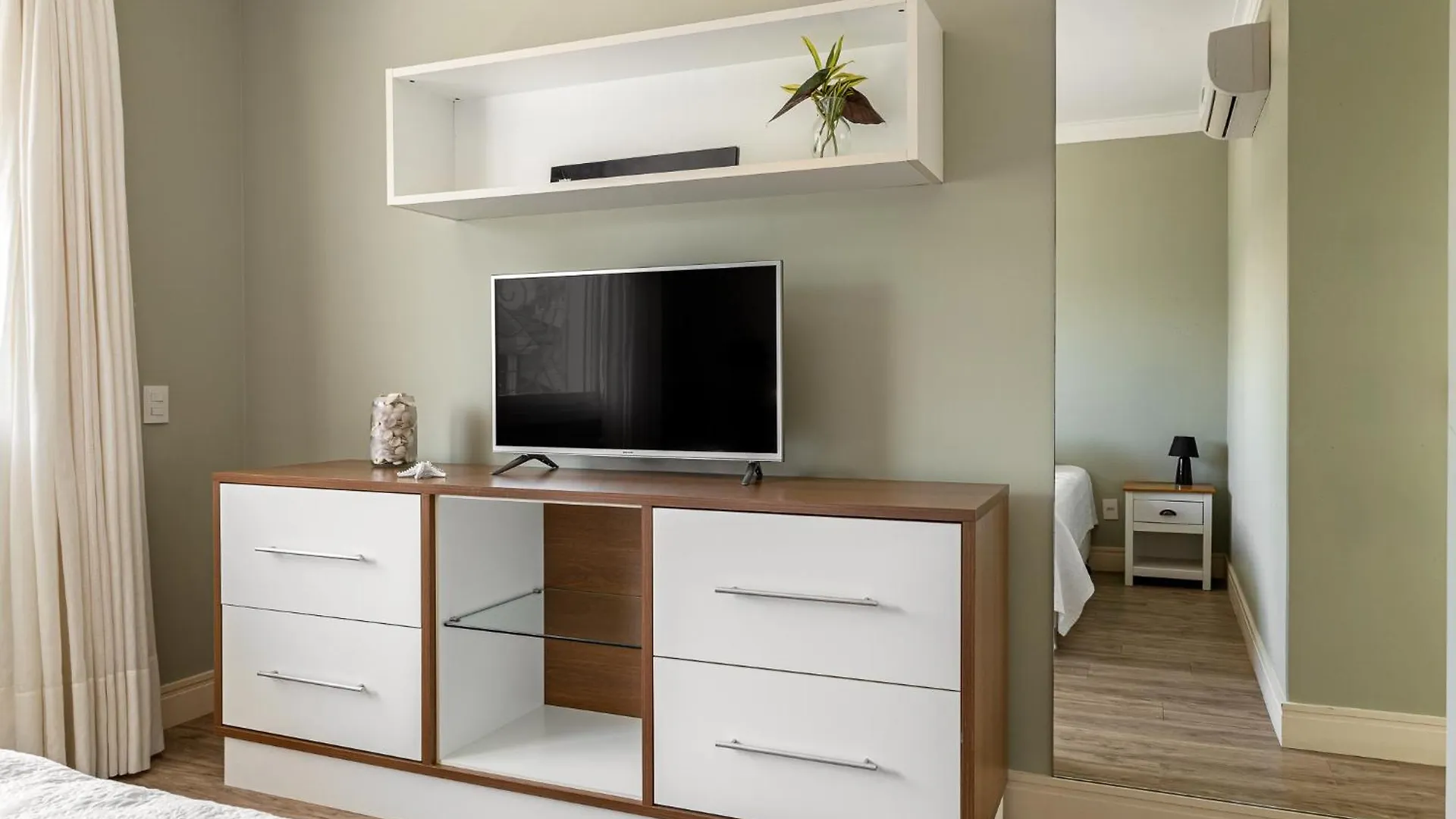 Casa 4 Suites Jurere Internacional - Faxineira E Cozinheira Incluidos Todos Os Dias Florianópolis 0*,